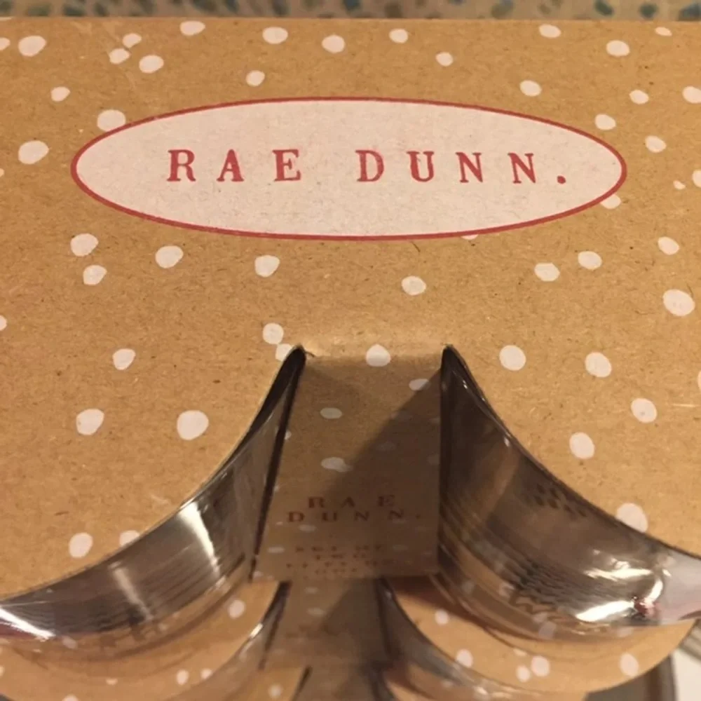 NIB Rae Dunn Warmth Glasses Red Mittens Christmas